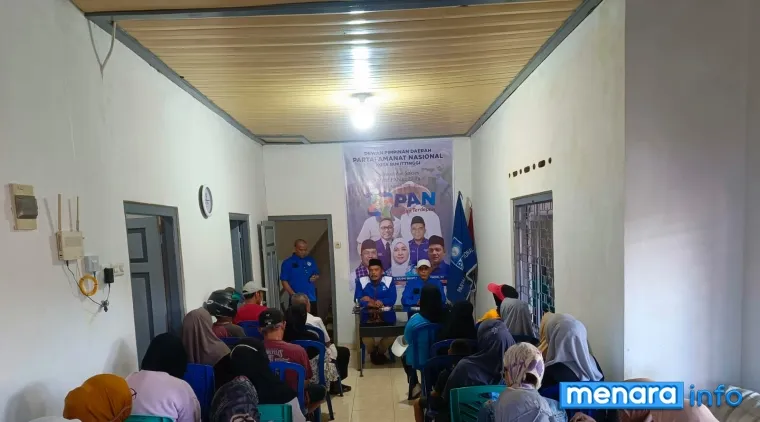 Penyerahan bantuan beras dilakukan serentak di setiap Kantor DPD PAN
