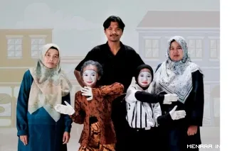 Kepala Sekolah, Guru Pembimbing dan pelatih SDN 16 Tarok Dipo foto bersama siswa yang lolos FLS3N